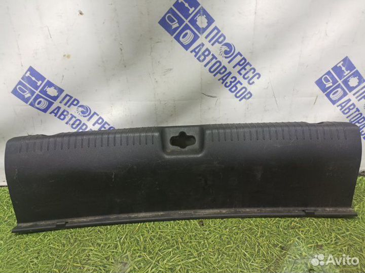 Накладка замка багажника Kia Rio 3 седан 1.6 G4FC