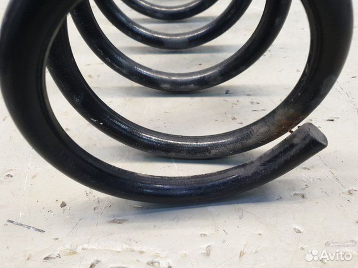 Пружина задняя левая Lexus Rx 4 450H 3.5 2021