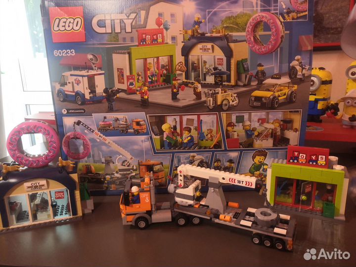 Набор lego City Town 60233 Открытие магазина