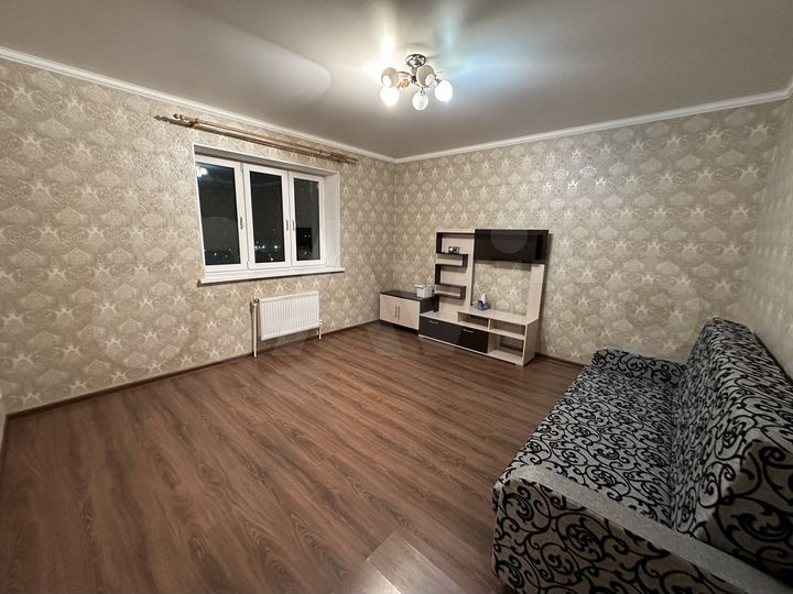 2-к. квартира, 50 м², 6/9 эт.