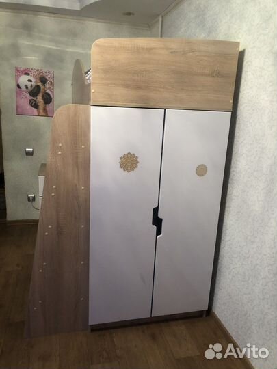 Детская двухярусная кровать