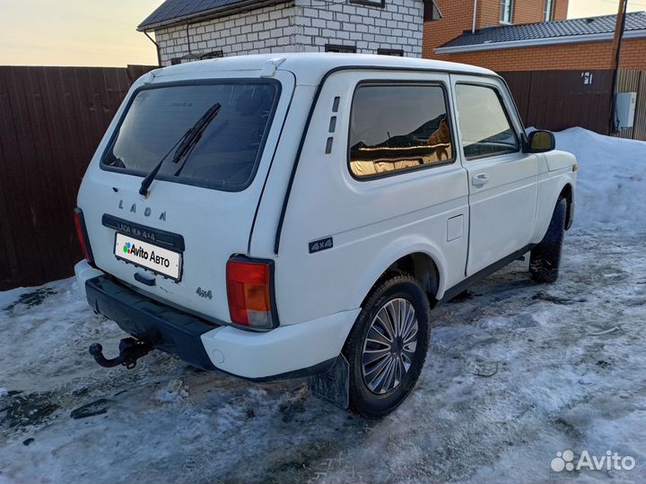 LADA 4x4 (Нива) 1.7 МТ, 2002, 100 000 км