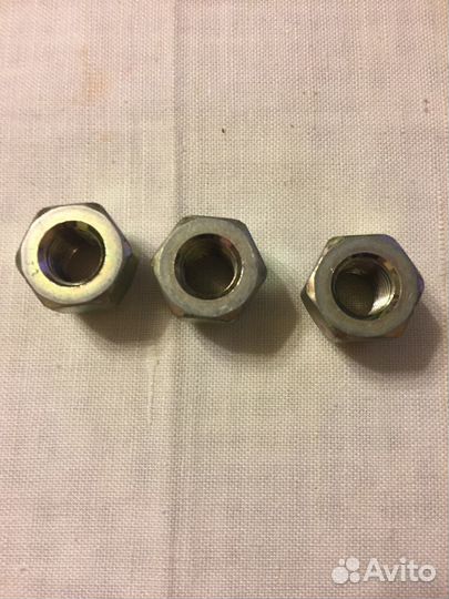 Гайка крепления колеса Мицубиси Лансер