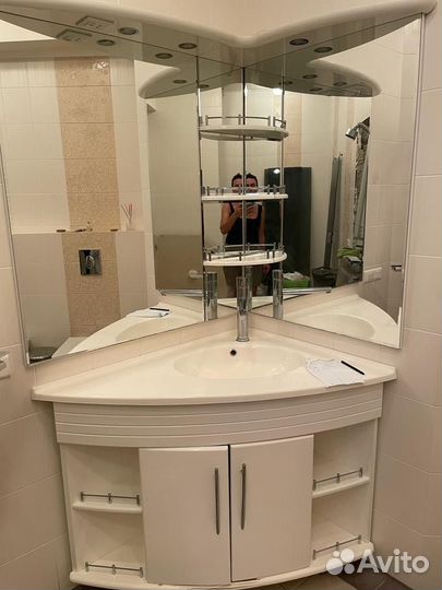 Тумба для ванной с зеркалом