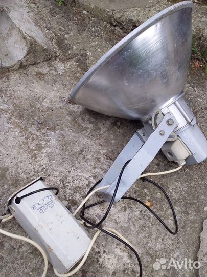 Прожектор уличный