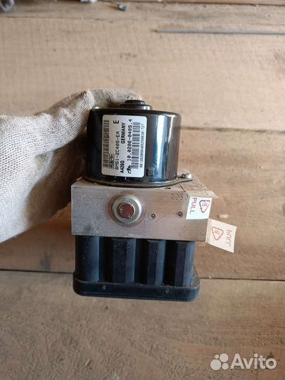 Блок ABS новый, оригинал Ford Focus2