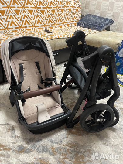 Прогулочная коляска