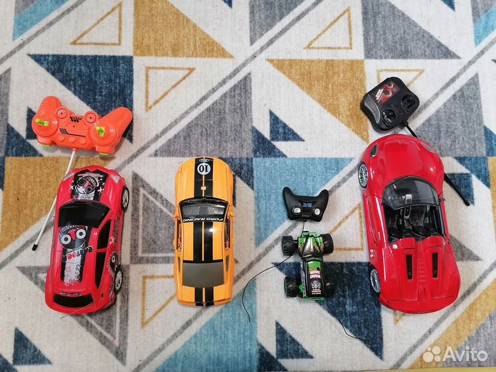 Машинки на радиоуправлении, трансформеры 4 штуки