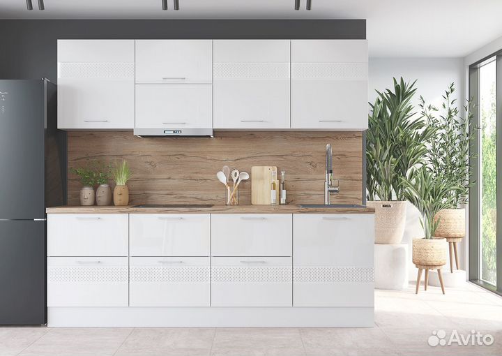 Кухня белый глянец 2.4 м