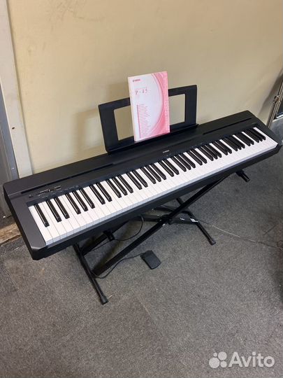 Цифровое пианино yamaha p45 + стойка