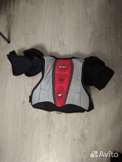 Хоккейный нагрудник