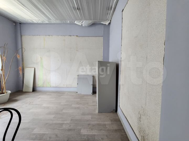 3-к. квартира, 74 м², 1/4 эт.