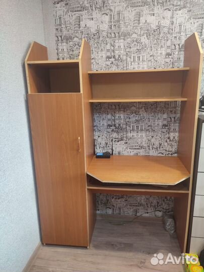 Компьютерный стол