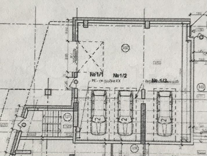 Машиноместо, > 30 м²