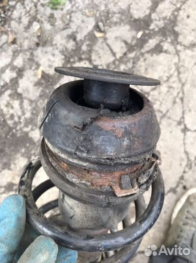 Chevrolet lacetti правая стойка