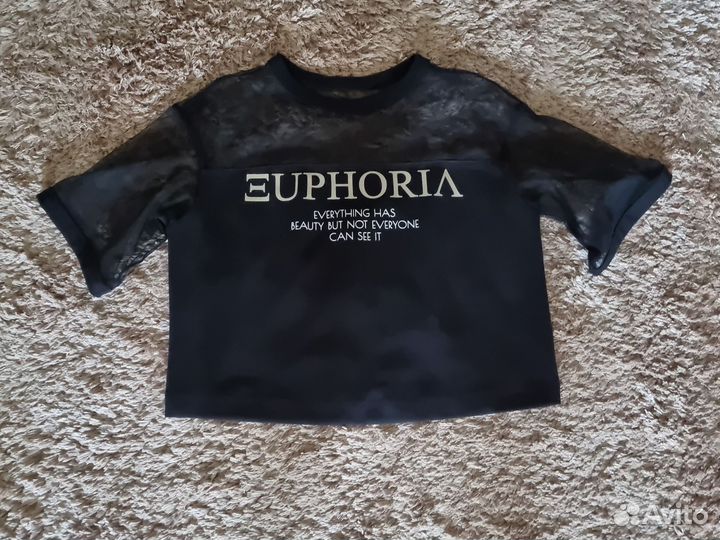 Для подростка -платье,худи, футболки, юбки, джинсы