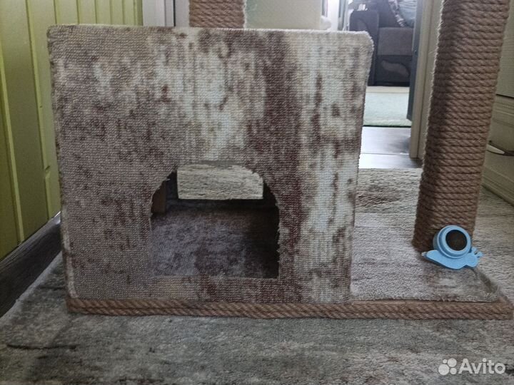 Домик для кошки с когтеточкой