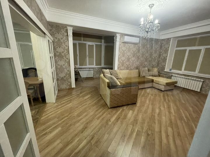 3-к. квартира, 106 м², 10/13 эт.