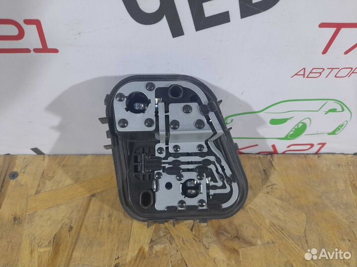 Плата заднего правого фонаря наружного Renault Flu