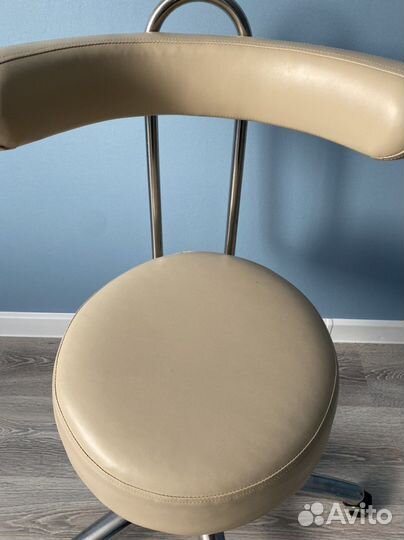 Косметологический стул