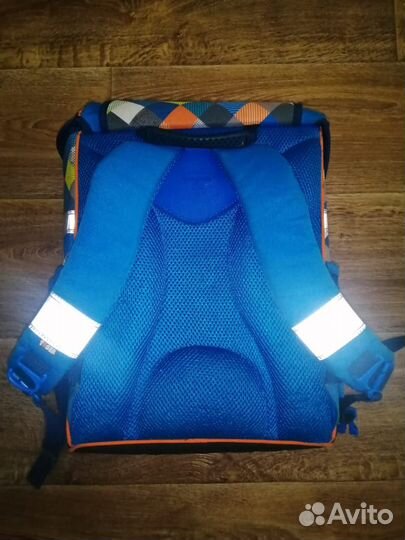 Рюкзак школьный с ортопедической спинкой