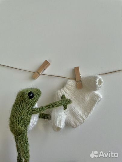 Лягушка вязаная ручная игрушка подарок сувенир