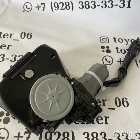 Замок крышки багажника toyota lc200