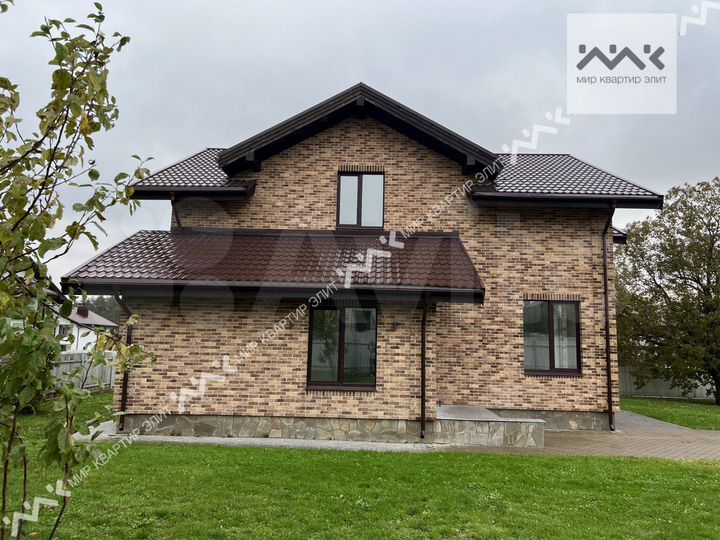 Дом 210 м² на участке 10 сот.