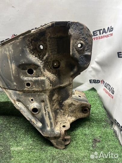 Балка подмоторная Mitsubishi Carisma хетчбэк 1