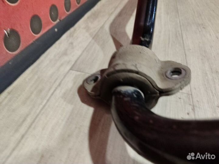 Стабилизатор подвески (поперечной устойчивости)