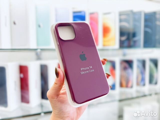 Чехол на iPhone 14