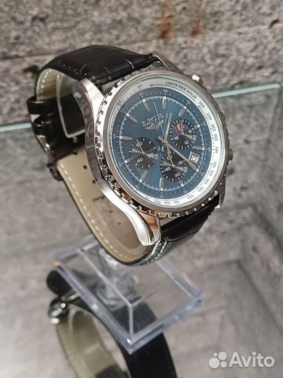 Мужские наручные часы с хронографом