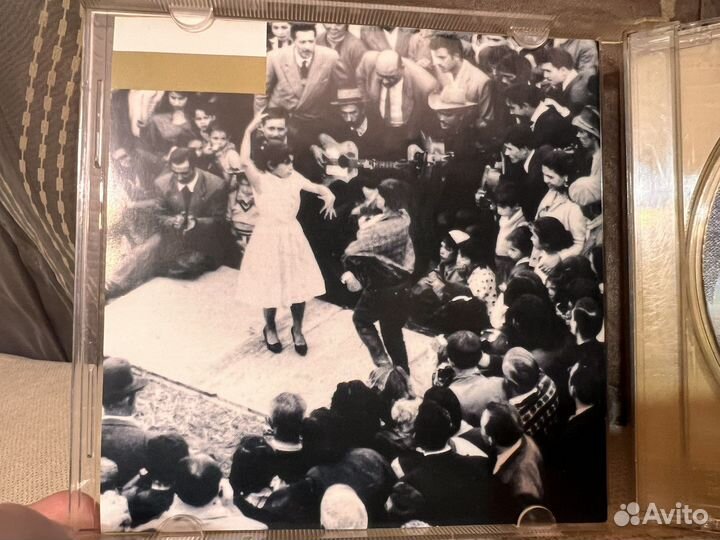 CD группы Gipsy Kings альбом Roots 2004 год