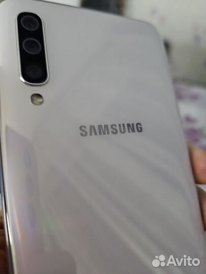 Samsung Galaxy A50, 4/64 ГБ