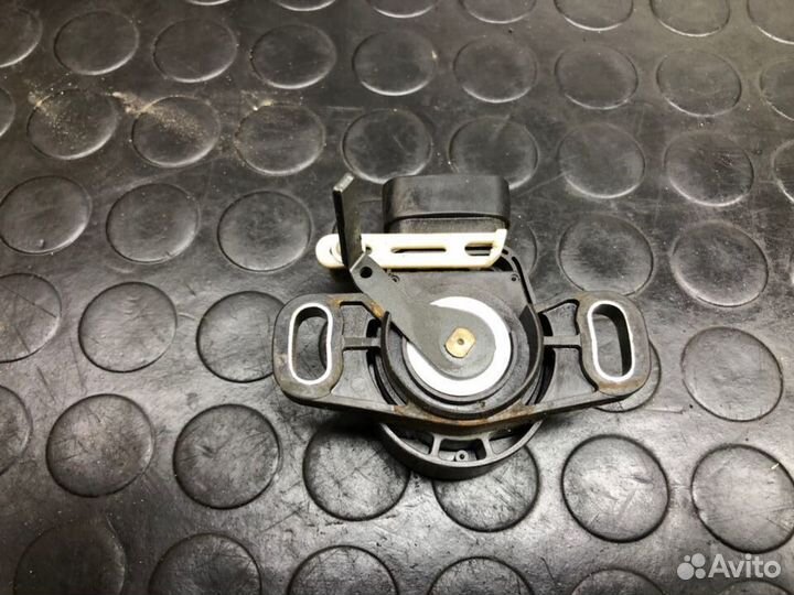 Датчик положения педали акселератора Toyota