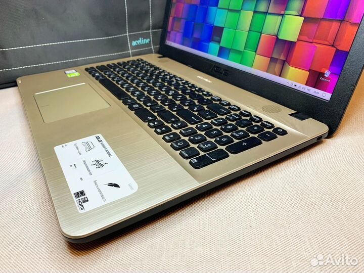 Ноутбук Asus Full-HD/ Core i3/ 12GB/ SSD/ 920MX