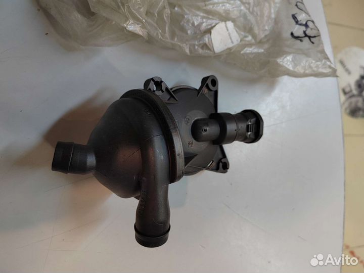 Клапан вентиляции картерных газов BMW