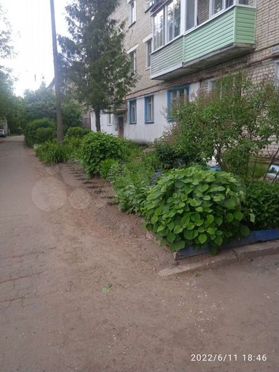 2-к. квартира, 42 м², 1/3 эт.