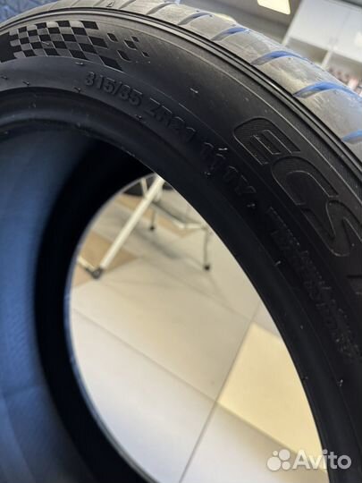 Kumho Ecsta PS71 SUV 285/40 R21 и 315/35 R21 111Y