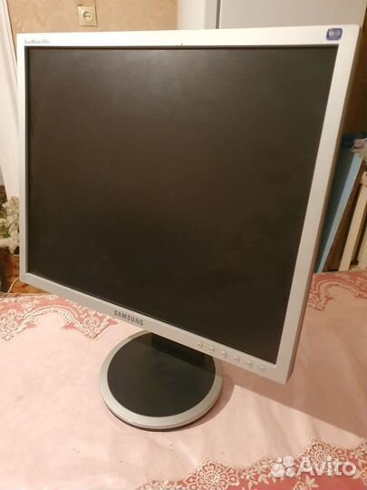 Монитор Samsung 75 герц