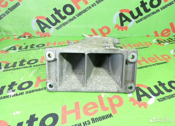 Кронштейн опоры двс BMW 5-series E39 M54B22 правый