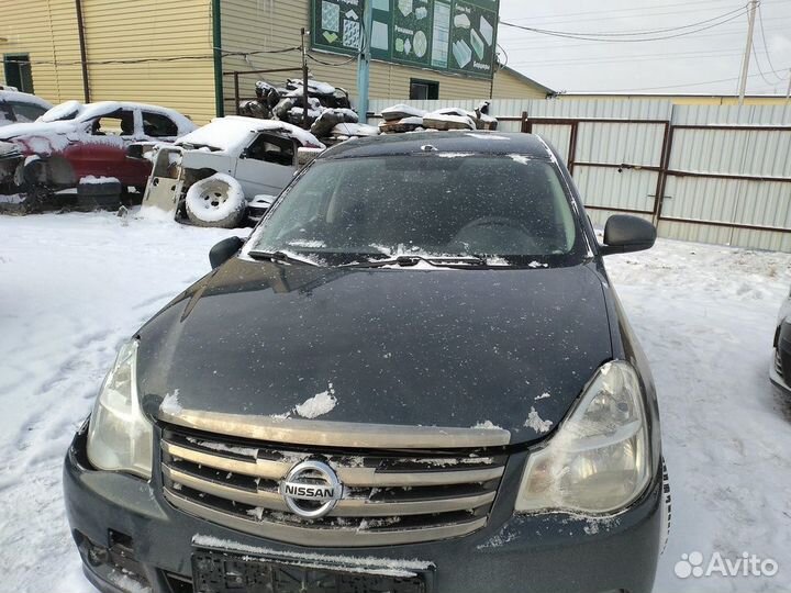 Решетка радиатора Nissan Almera 2013 г