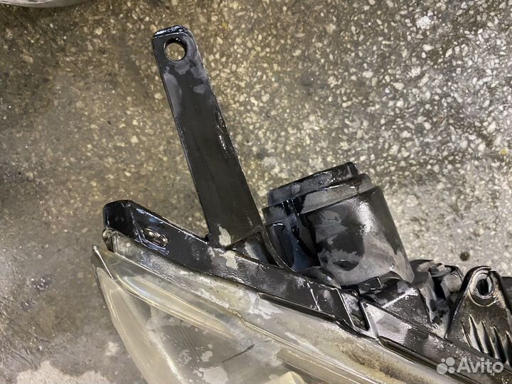 Фара передняя оригинал ксенон