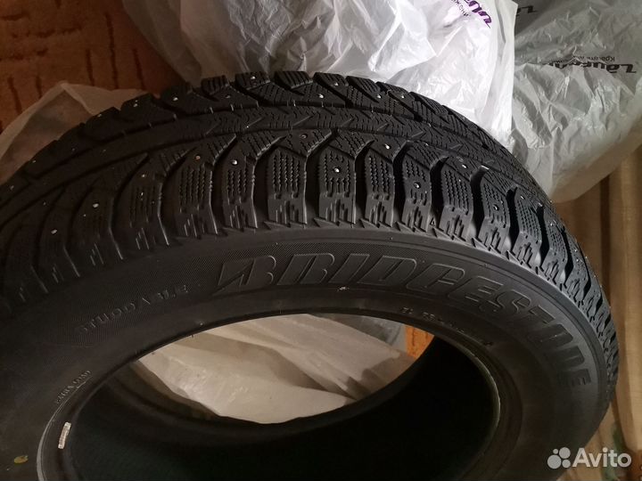 Bridgestone Ice Cruiser 7000 225/65 R17 106T