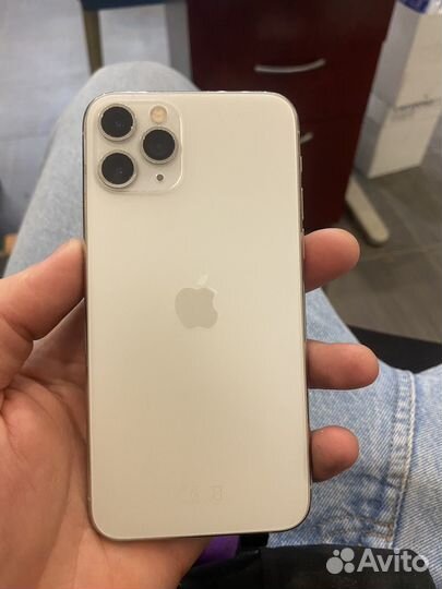 iPhone 11 Pro, 64 ГБ