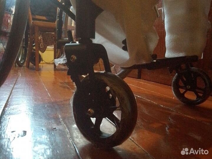 Коляска инвалидная