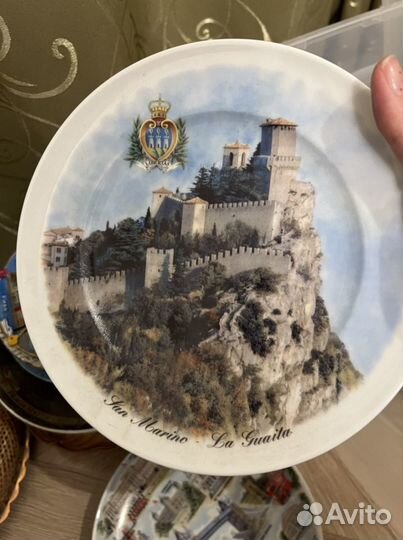 Сувенирные тарелки из разных стран