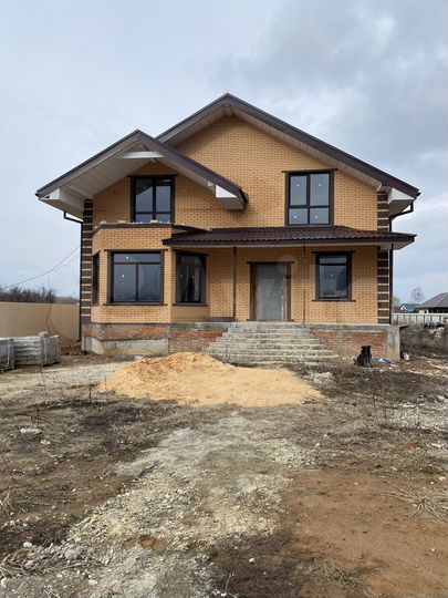 Дом 335,2 м² на участке 18,6 сот.
