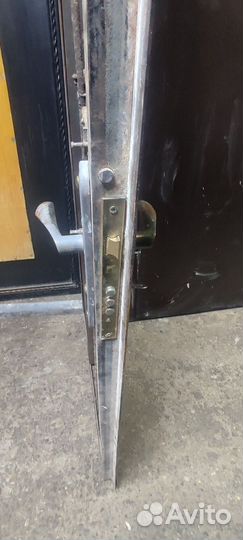 Дверь входная металлическая