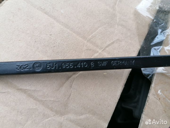 Поводок дворника передний правый Шкода Фабия 2